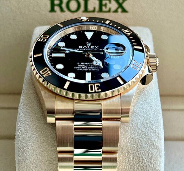 New Rolex Submariner Yellow Gold 126618LN