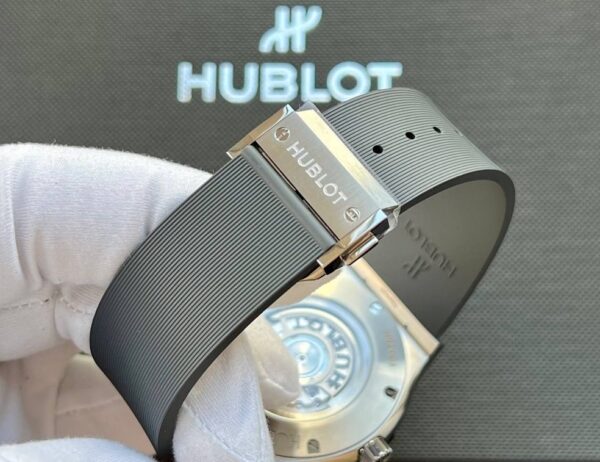 Hublot Classic Fusion 45mm Grey Titanium