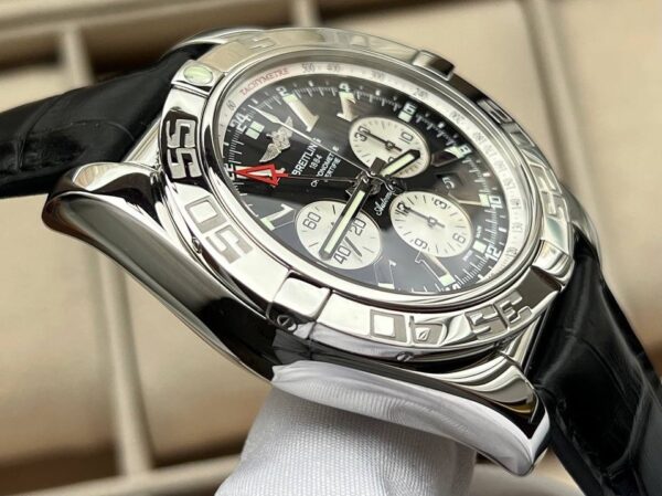Breitling Chronomat GMT B04